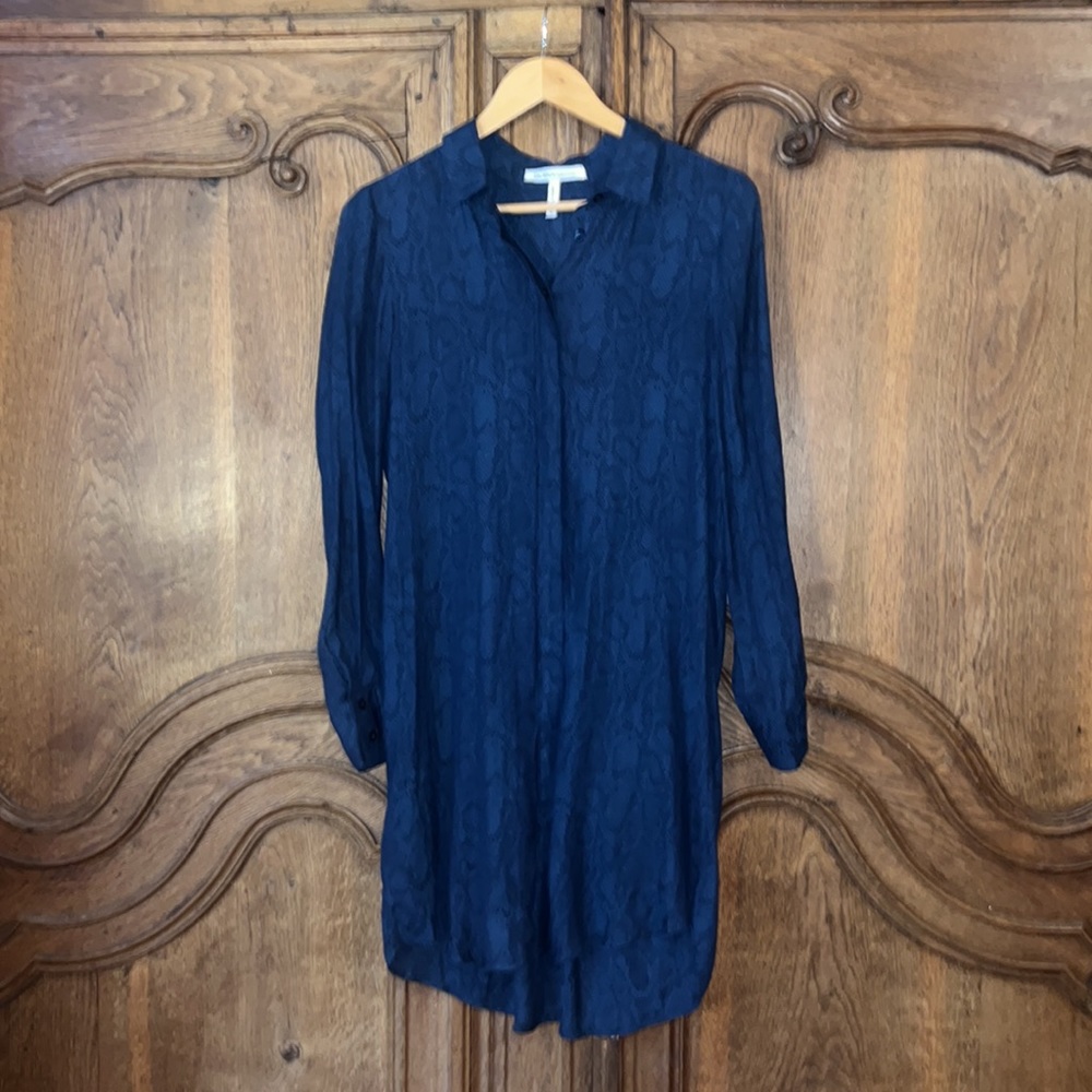 BCBGeneration Blue Snake button Down Shirt Dress